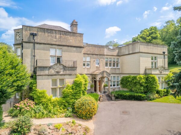 Columbus House, Bath