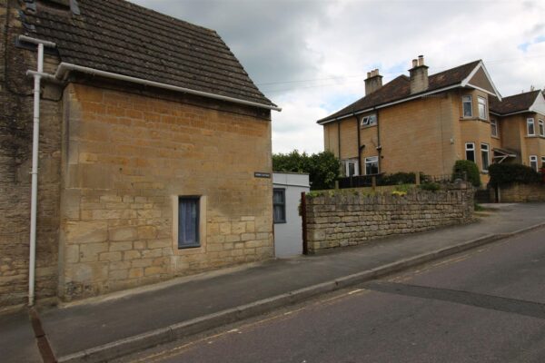 Chapel Lane, Box
