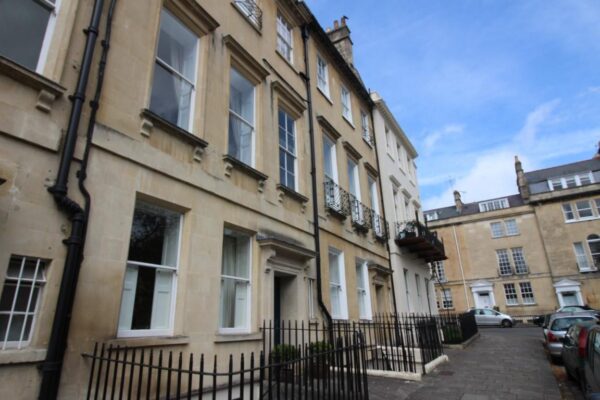 Catharine Place, City Centre