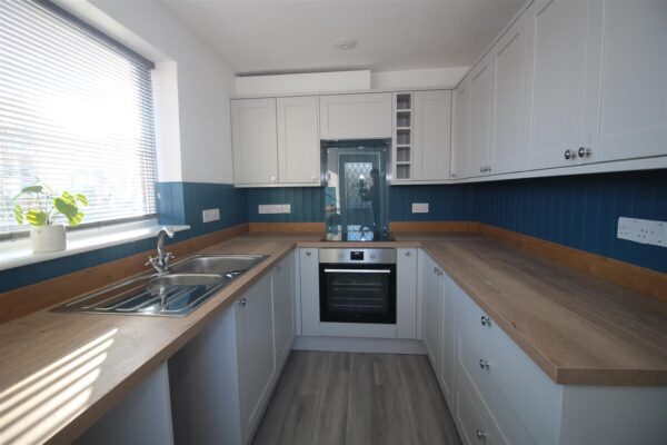 Saxon Drive, Trowbridge