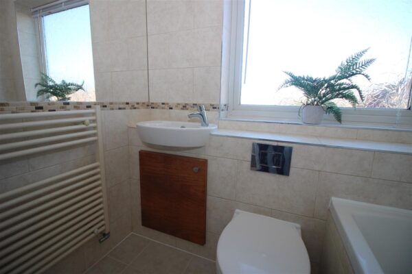 Saxon Drive, Trowbridge