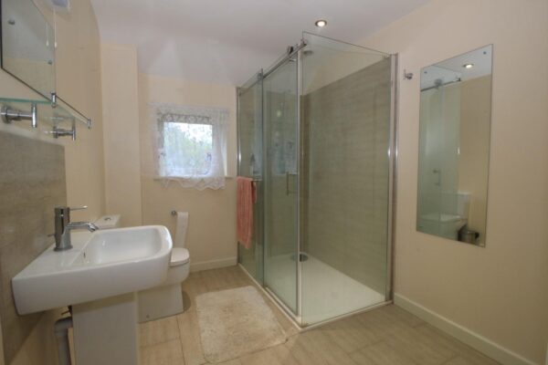 Chapel Plaister, Box