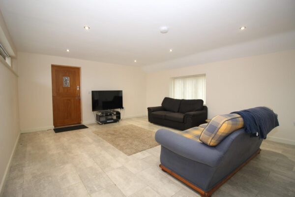 Chapel Plaister, Box